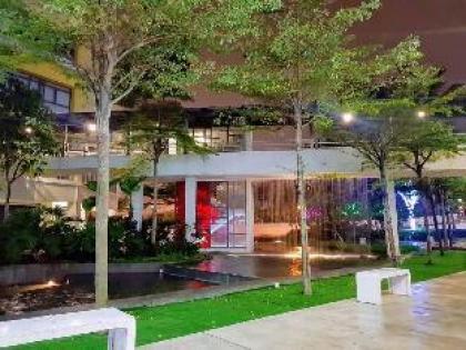 Puchong Setiawalk 8-12 pax 5min LRT Cozy Apartment - image 7
