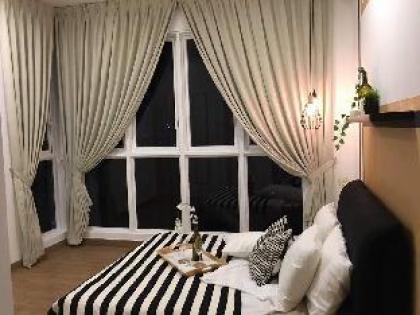 Sentrio Suite S-Home Holiday  - image 2