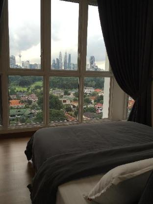 KLHome with KLCC stunning view @ TeLseHomeKL - image 5