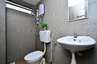 Menjalara/Kepong/Desapark /PJ/ MITEC(Room Only) - image 4