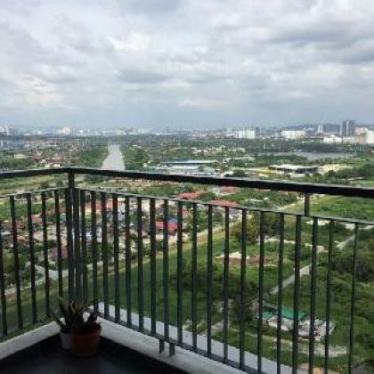 AR Homestay - Koi Prima Condominium Puchong - image 3