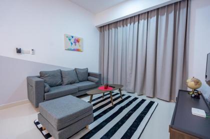 Lovely 3-bedroom condo with pool for 8 pax Cheras - image 17