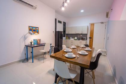 Lovely 3-bedroom condo with pool for 8 pax Cheras - image 24