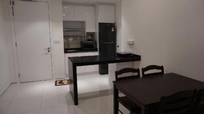 Hala Robertson Suites - image 5