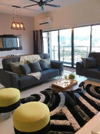 Puchong Setiawalk Penthouse with 14 pax big group - image 3