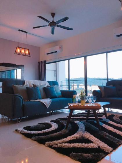 Puchong Setiawalk Penthouse with 14 pax big group - image 4