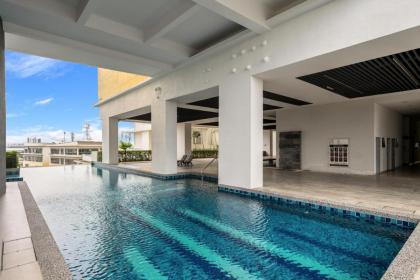 Puchong Setiawalk Penthouse with 14 pax big group - image 7