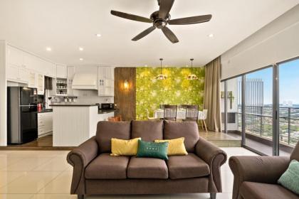 Puchong Setiawalk Penthouse with 14 pax big group - image 9