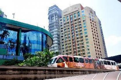 *Great* Location BUKIT BINTANG 2 Bedroom Apartment - image 6
