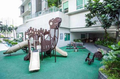 Swiss Garden Residence by Widebed - image 16