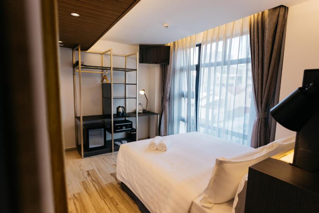 Santa Grand Hotel Central Market - image 5