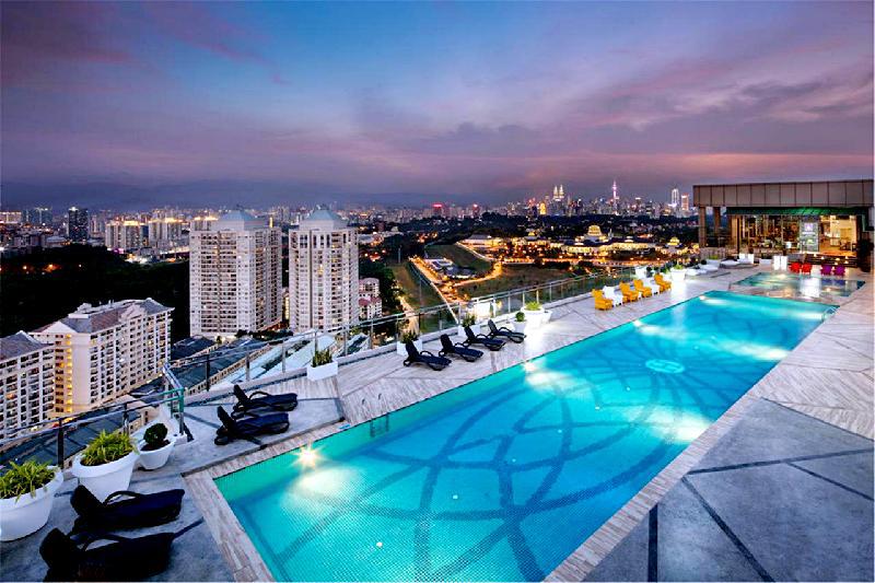 SKY POOL Elegant & Comfy Suite 2-4Pax at KL City - image 6