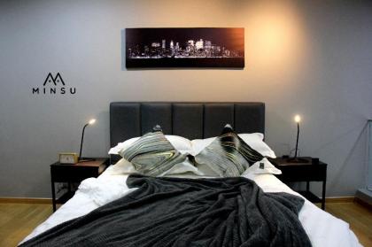 EKOCHERAS SUNNY LOFT COZY STAY AND NEXT TO MRT - image 1