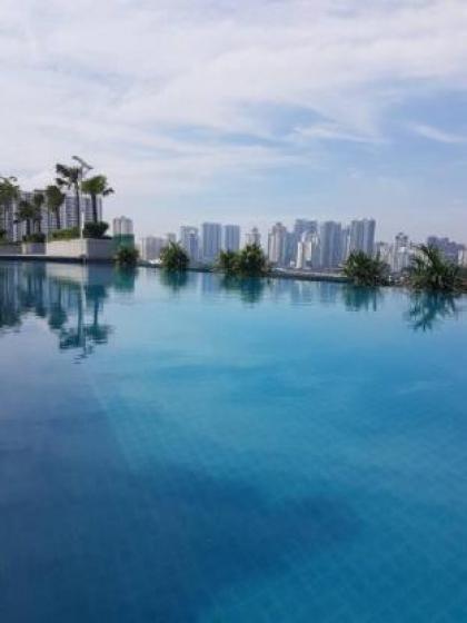 NEW! Nordic Design 2 Bedroom 1km to Desa ParkCity - image 5