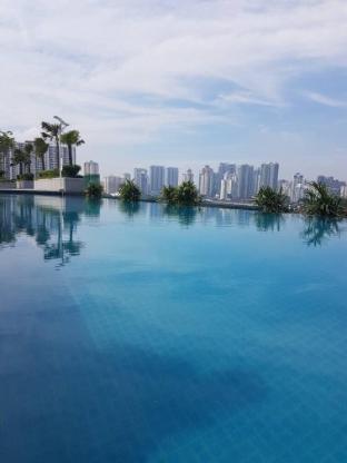 NEW! Nordic Design 2 Bedroom 1km to Desa ParkCity - image 5