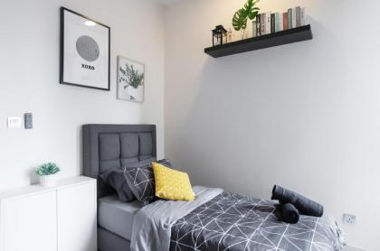 KLCC View  MRT  Spacious & Clean  WefieHome 02 - image 23