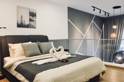 HOT - Leisure Couples Suite by Moka @ Ekocheras - image 6