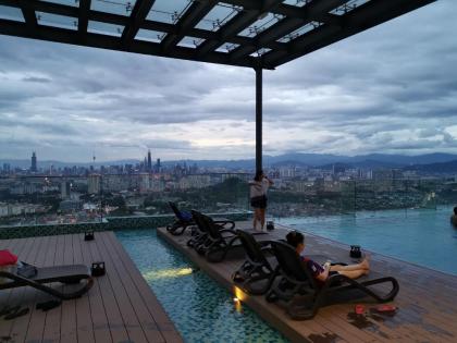 EkoCheras Balcony City View King Bed Rooftop Pool