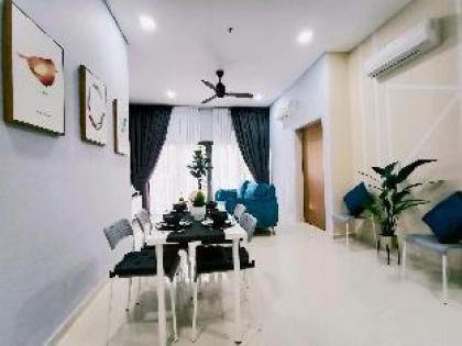 Desa parkcity 4-6pax  cozy suite Plaza Arkadia - image 2