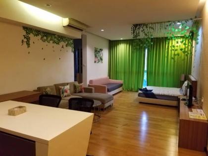 Staycation with Infinity Pool at Regalia Suites KL - image 20