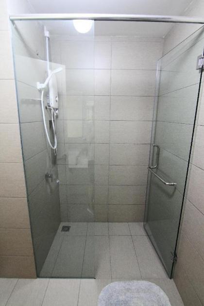 Amour Suite@EkoCheras* SkyPool* MRT* WiFi*4-6pax - image 26