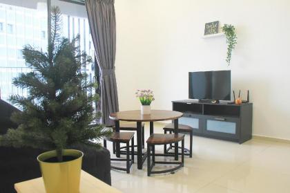 Amour Suite@EkoCheras* SkyPool* MRT* WiFi*4-6pax - image 28