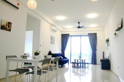 Amour Suite@EkoCheras* SkyPool* MRT* WiFi*4-6pax - image 29