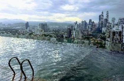 Regalia Studio with Rooftop Infinity Pool