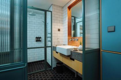 KLoe Hotel - image 7