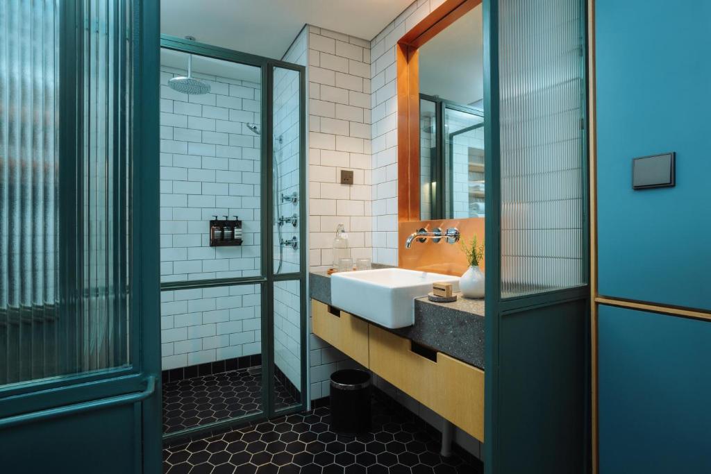 KLoe Hotel - image 7