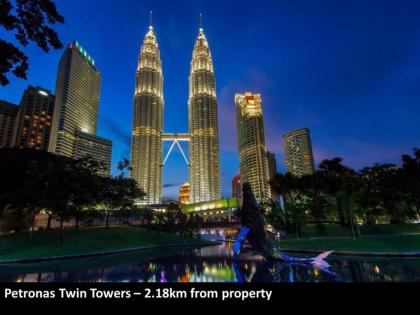 KLCC Infinity Pool-The Regalia Residence by Cobnb - image 19