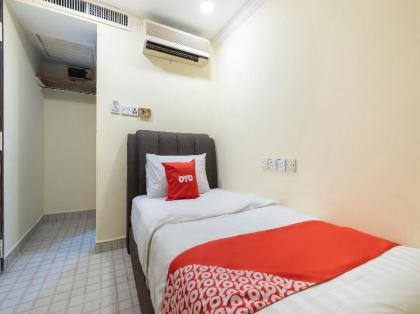 OYO 89978 Hotel Grand Maria - image 10
