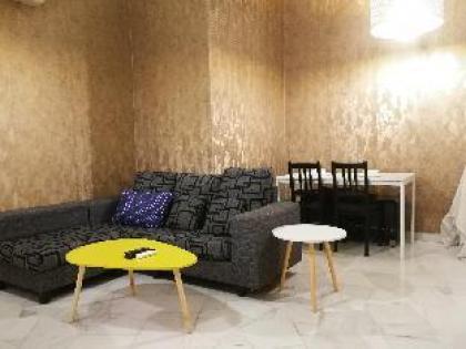 Awesome Balcony KL City View Apartment{WiFi} - image 11