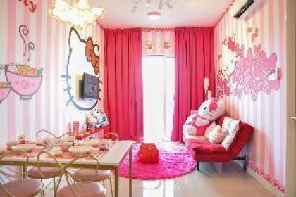 Play at HELLO KITTY Fun House 5 mins Mid Valley
