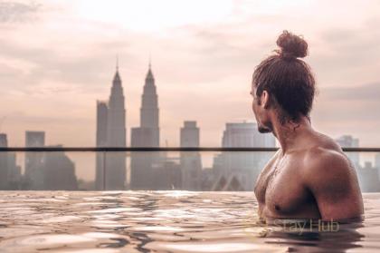 Regalia Residence The Sky Pool Suite Kuala Lumpur 