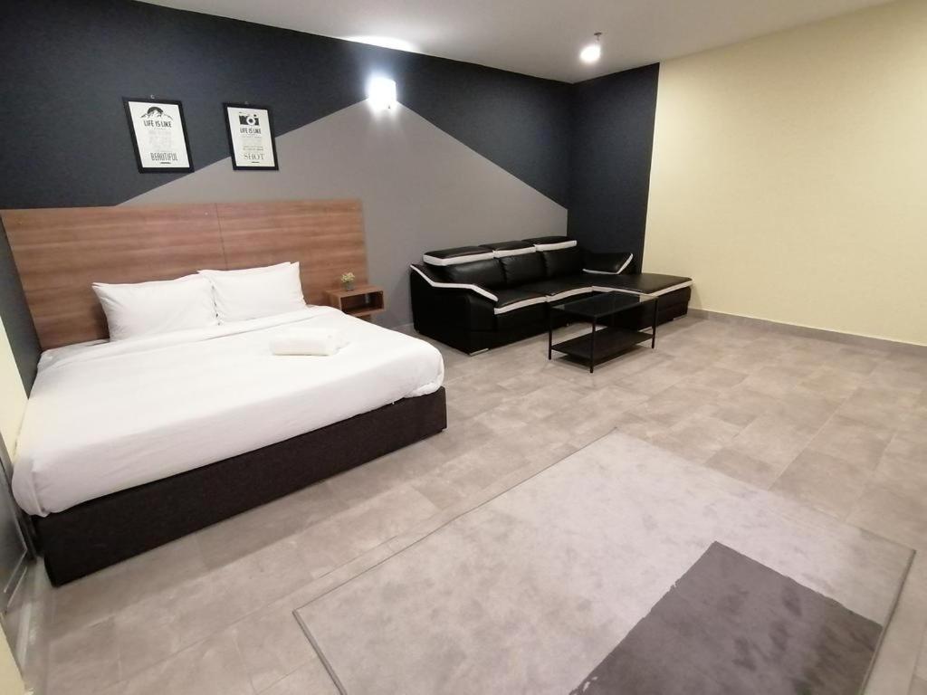 T-HOTEL MONT KIARA - image 6