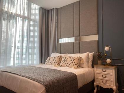 Sky Suites at KLCC by Like Home - image 13