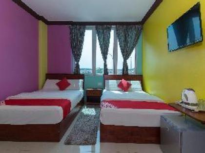 OYO 679 Saujana City Hotel - image 4