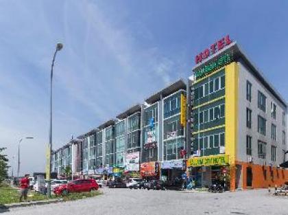 OYO 679 Saujana City Hotel - image 5