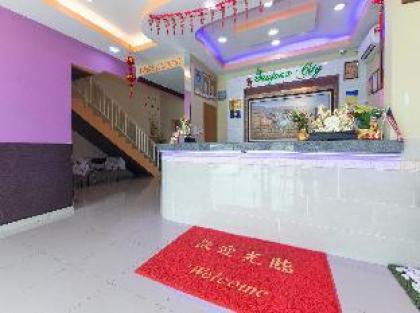 OYO 679 Saujana City Hotel - image 7
