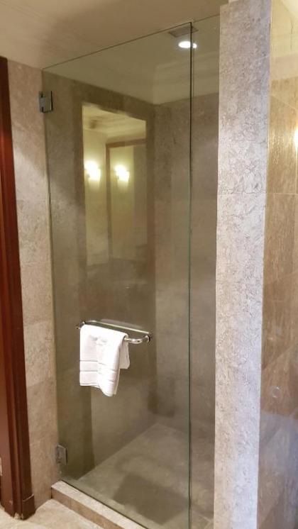 Cool Service Apartment at Times Square - image 11