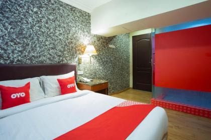 OYO 90125 Hotel Grand Orchard - image 5