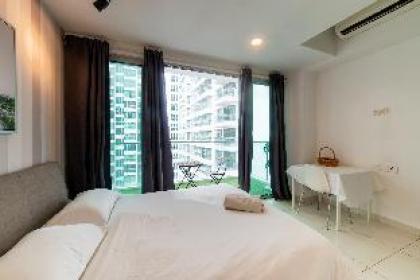 MyRehat Regalia 3 Bedroom with Balcony Netflix - image 17
