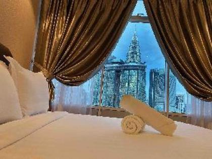 Vortex Suites in the Sky with KLCC view - image 11