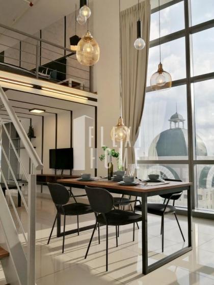 PinnaclePJRomantic City ViewDuplexHome-Flexihome 