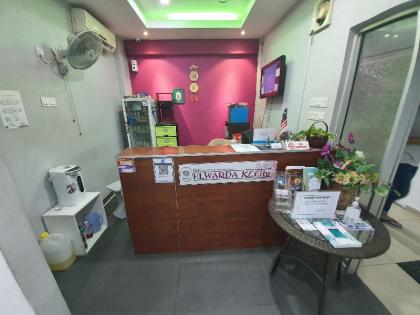 OYO 90138 Hotel Elwarda Klcity - image 9