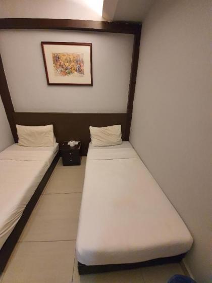 SPOT ON 90139 Hotel Galaxy - image 11