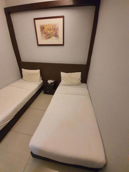 SPOT ON 90139 Hotel Galaxy - image 12