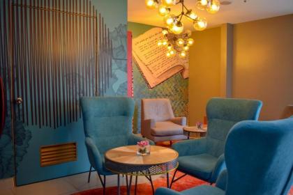 Hotel Living at Dsulaiman Near to Kampung Baru Chow Kit Kuala Lumpur - image 5