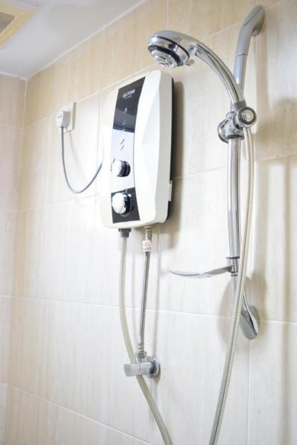 Hotel Living at Dsulaiman Near to Kampung Baru Chow Kit Kuala Lumpur - image 7